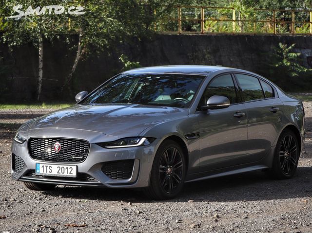 Jaguar XE